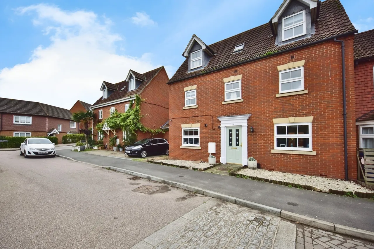 Premier Way, Kemsley, Sittingbourne, ME10, photo 18