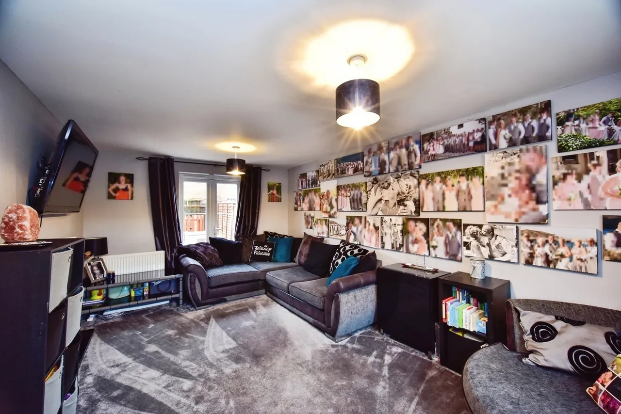 Premier Way, Kemsley, Sittingbourne, ME10, photo 2