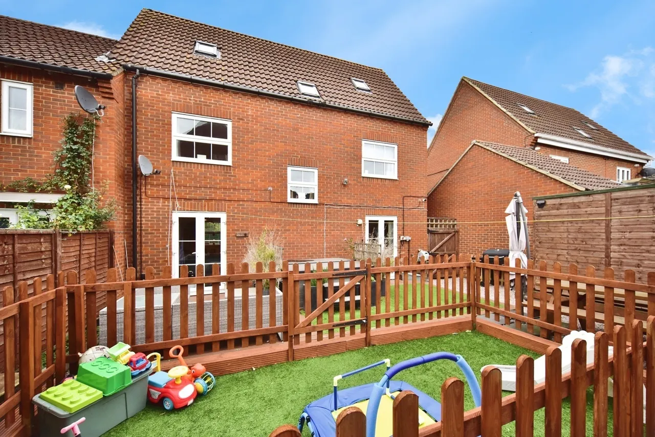 Premier Way, Kemsley, Sittingbourne, ME10, photo 14