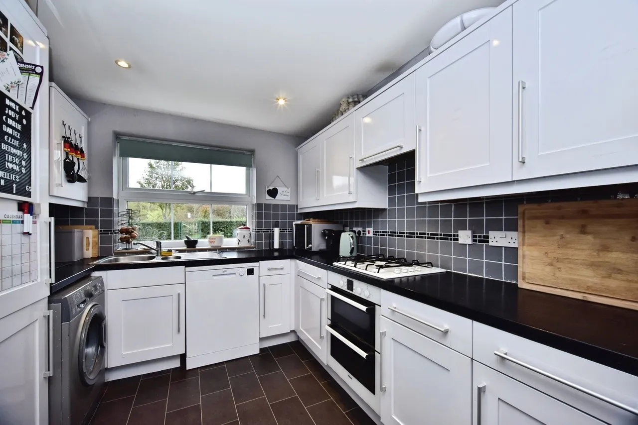 Premier Way, Kemsley, Sittingbourne, ME10, photo 5