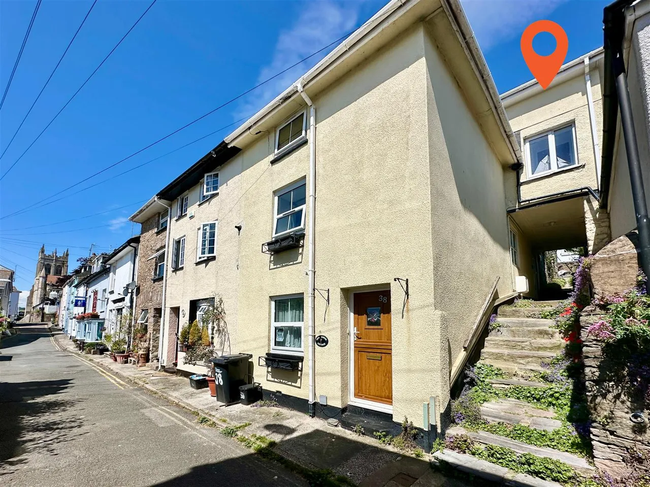 2 bed house for sale, Higher Street, Brixham