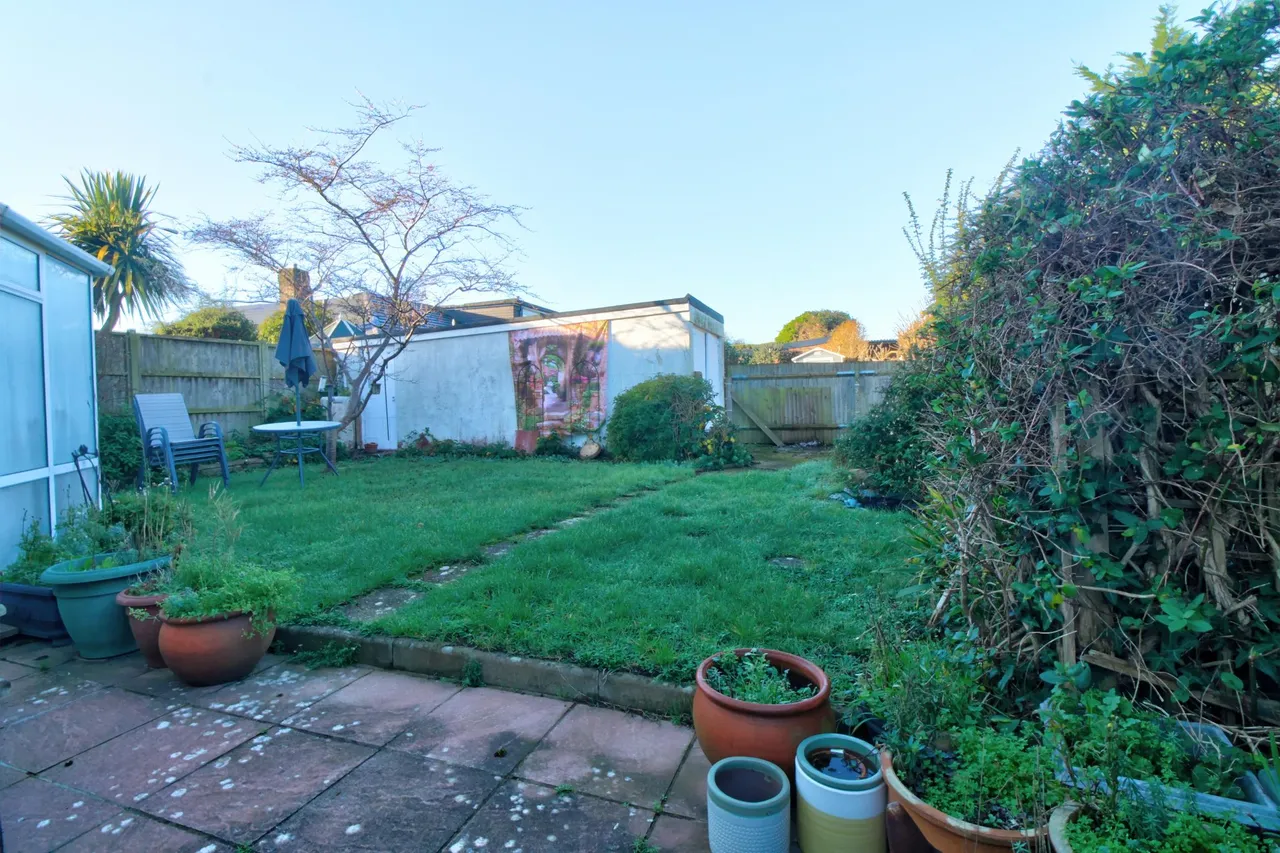 Half Moon Lane, Worthing, BN13, photo 25