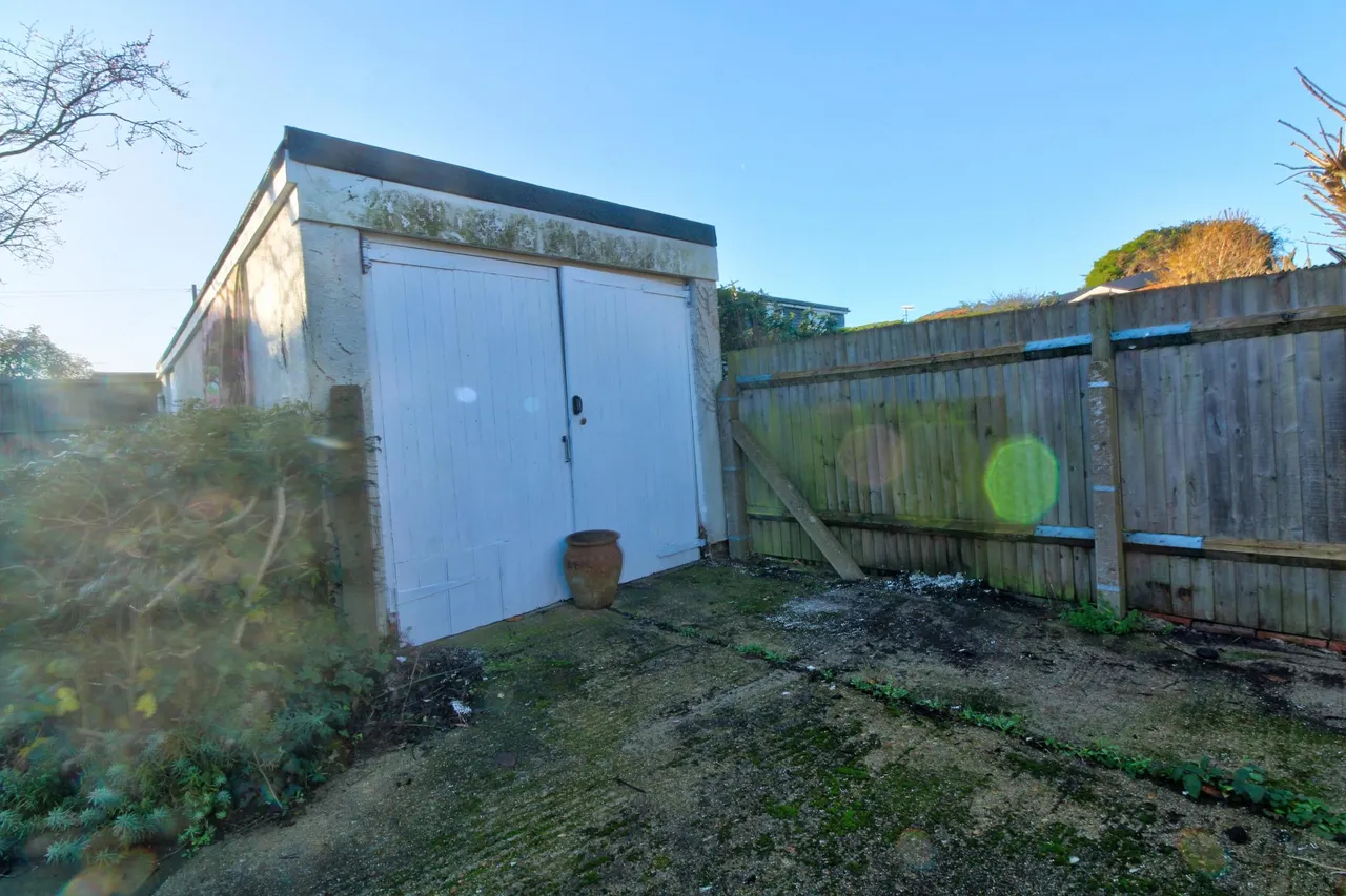 Half Moon Lane, Worthing, BN13, photo 23