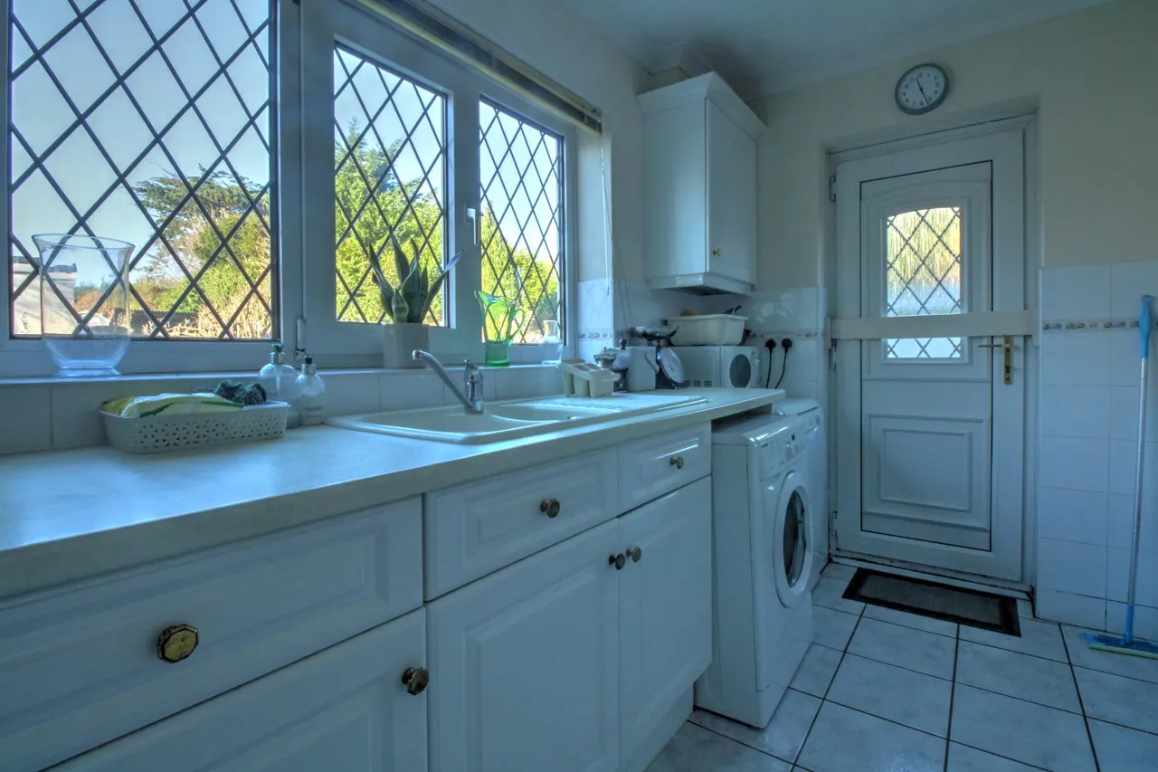Half Moon Lane, Worthing, BN13, photo 4
