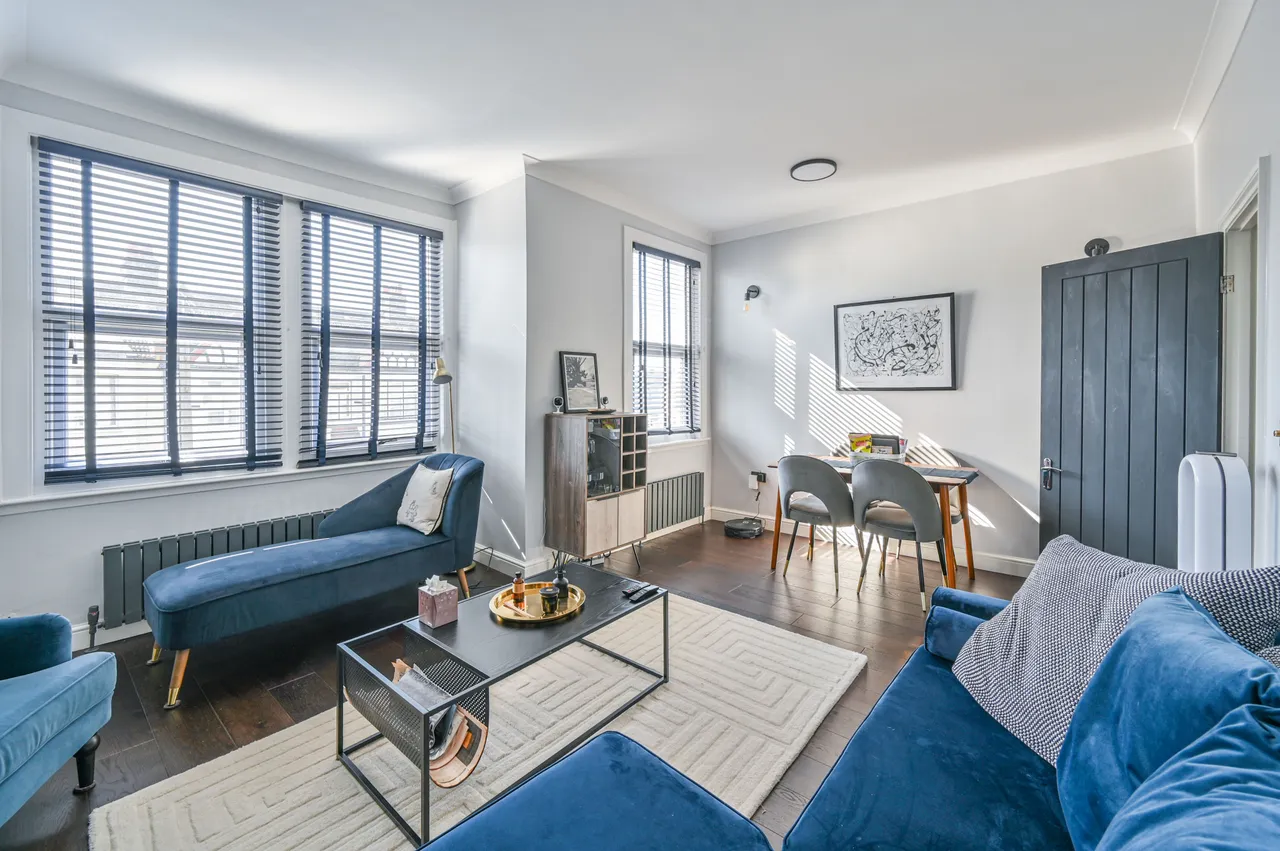 45 Charlmont Road, London, photo 10