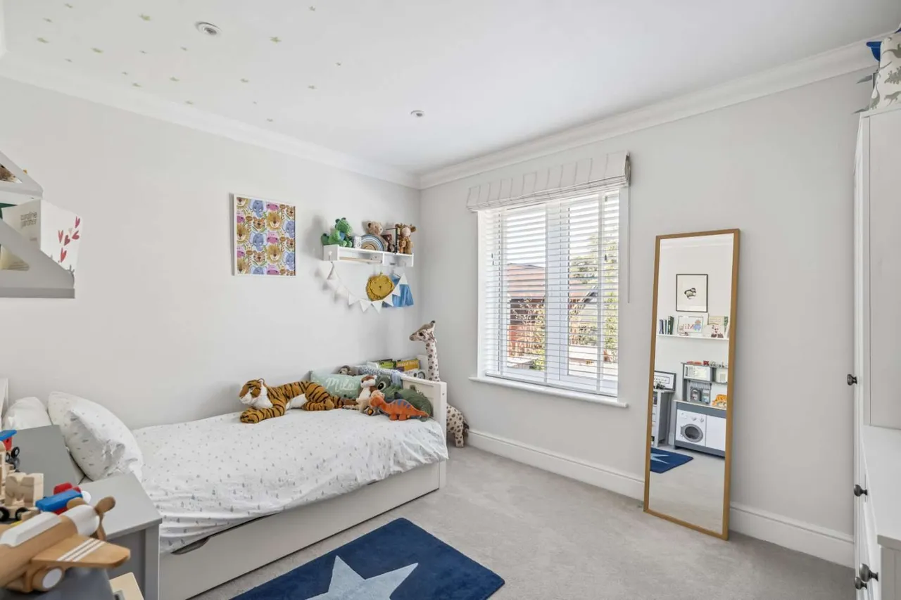 Mill Road, Shiplake, Henley-on-Thames, Oxfordshire, RG9 3LN, photo 12