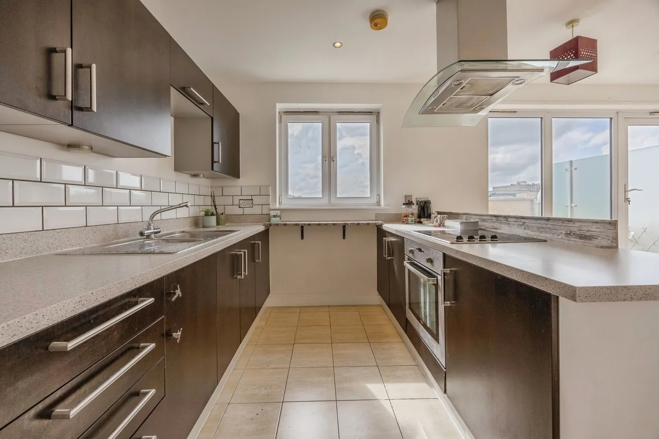 3 bed flat for sale — Whitestone Way, Croydon, CR0