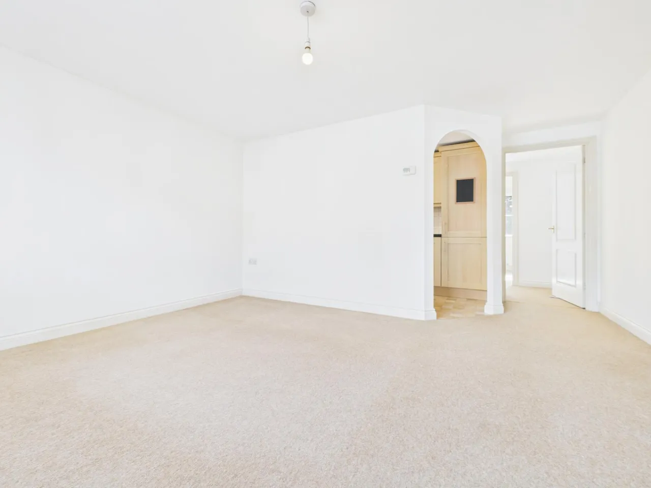 Worting Road, Worting, Basingstoke, RG22, photo 4
