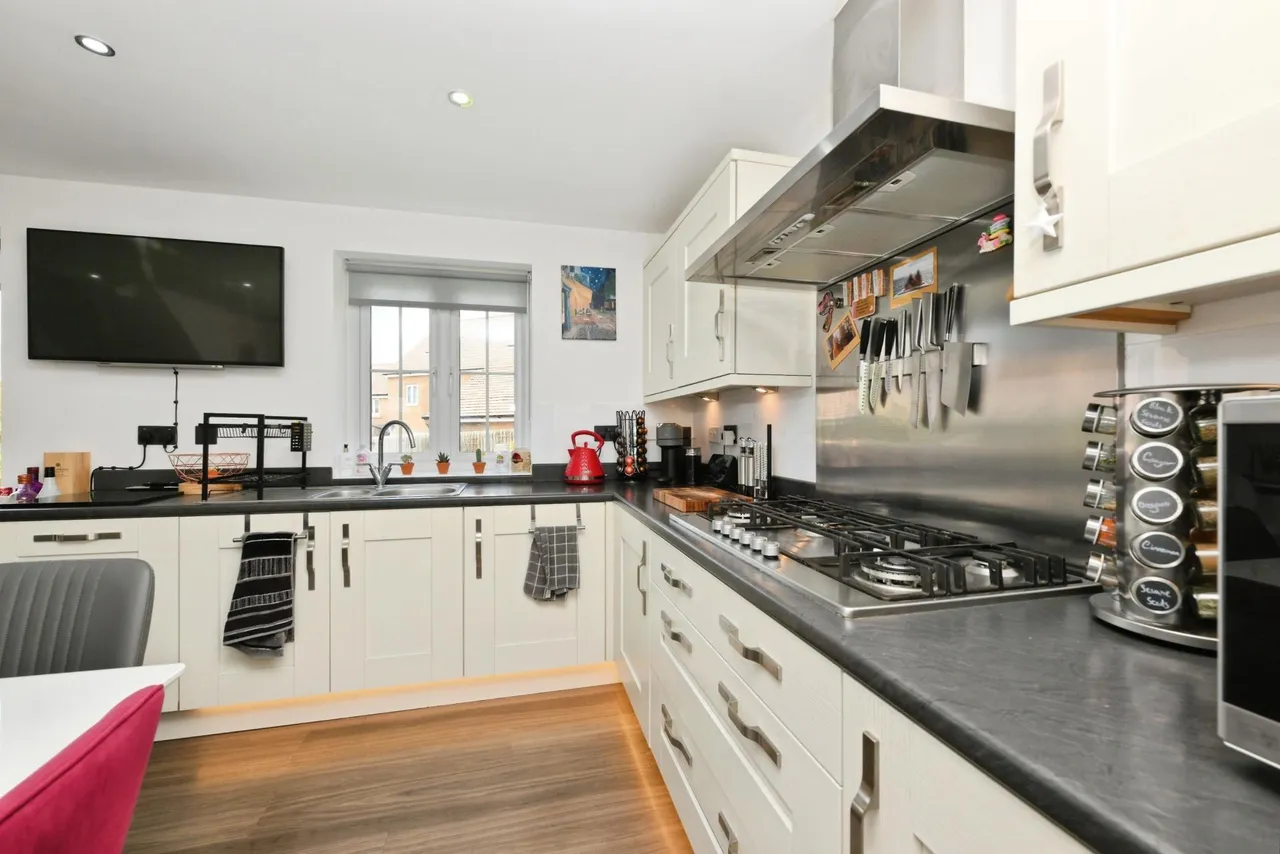Hanslope Close, Papworth Everard, CB23, photo 5