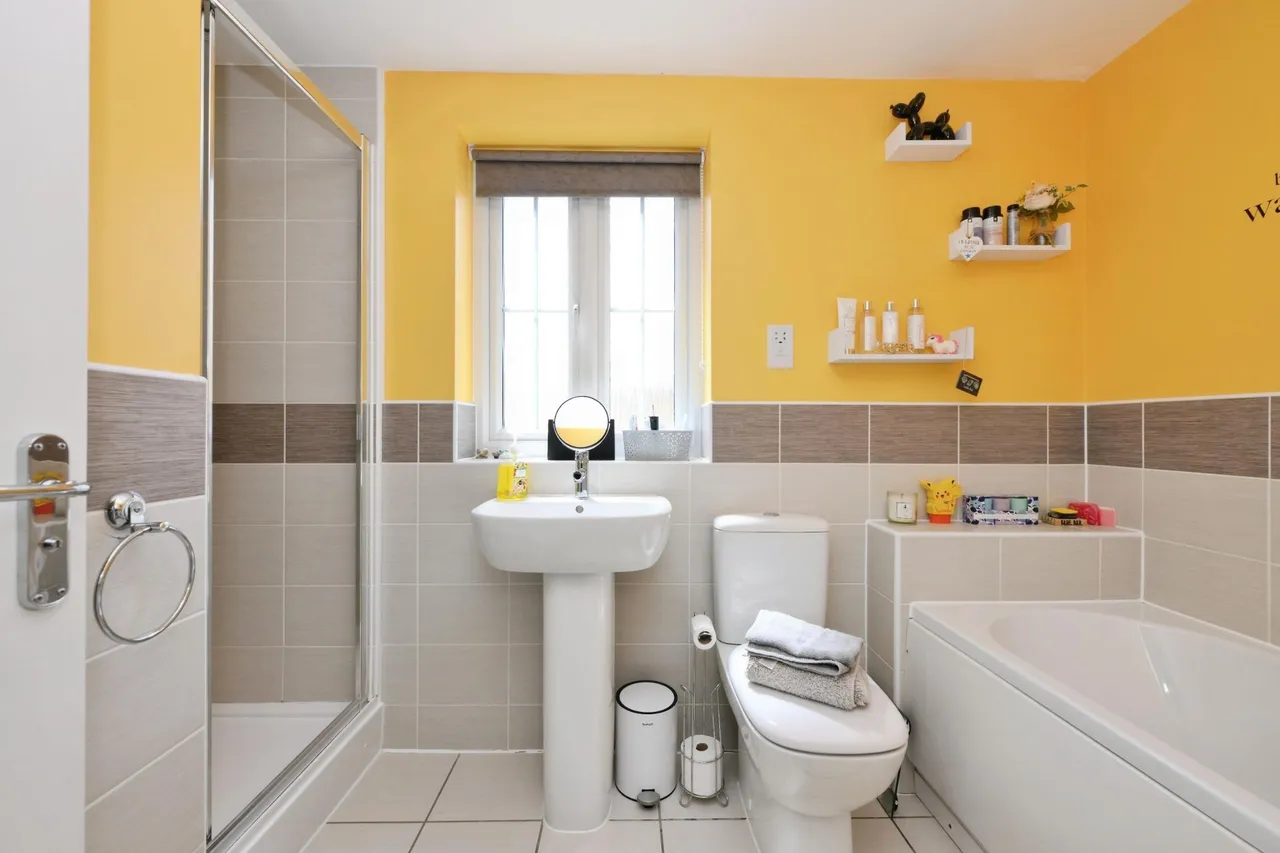 Hanslope Close, Papworth Everard, CB23, photo 18