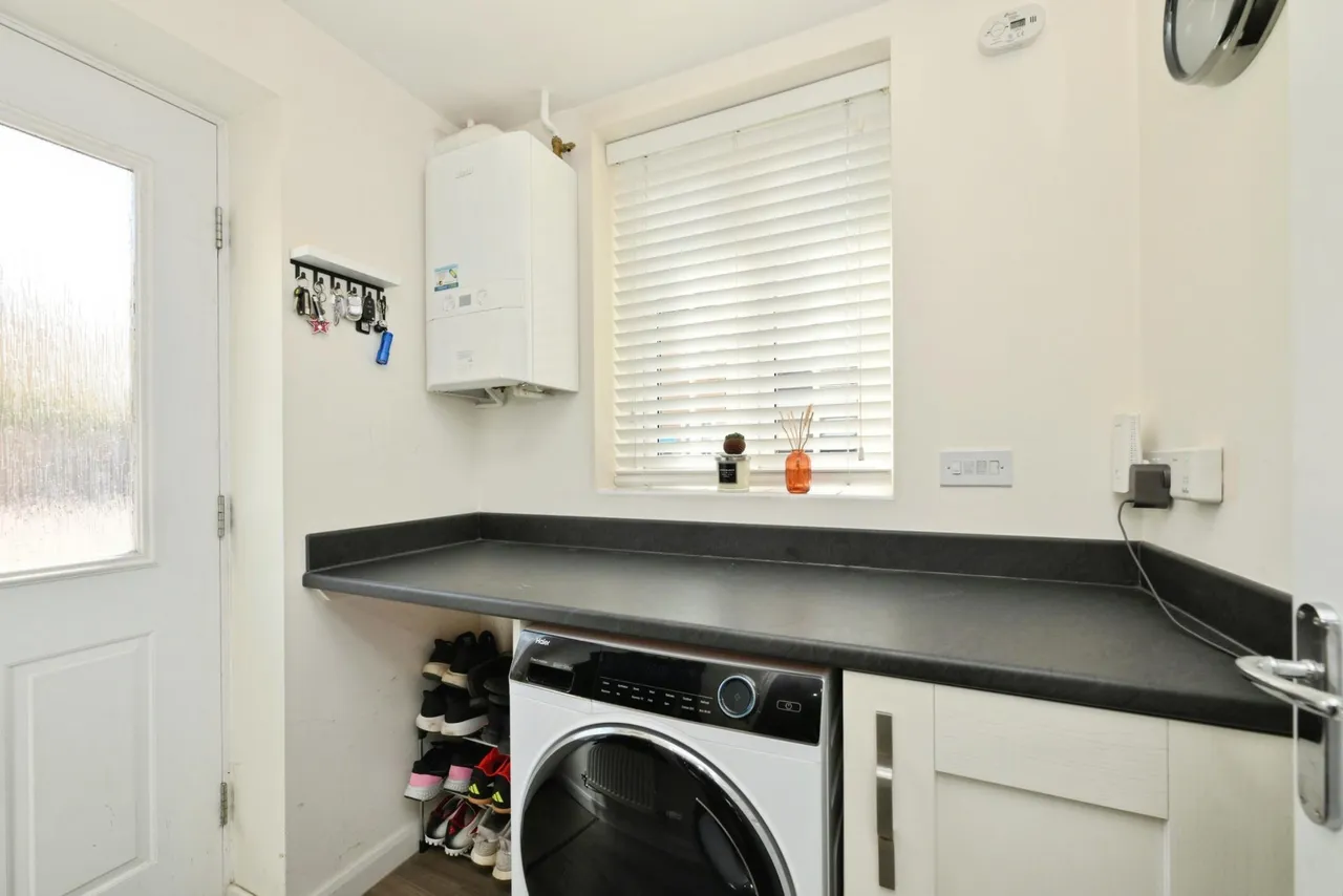 Hanslope Close, Papworth Everard, CB23, photo 9