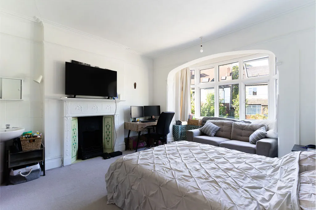 St Augustines Avenue, South Croydon CR2 6JG, photo 7