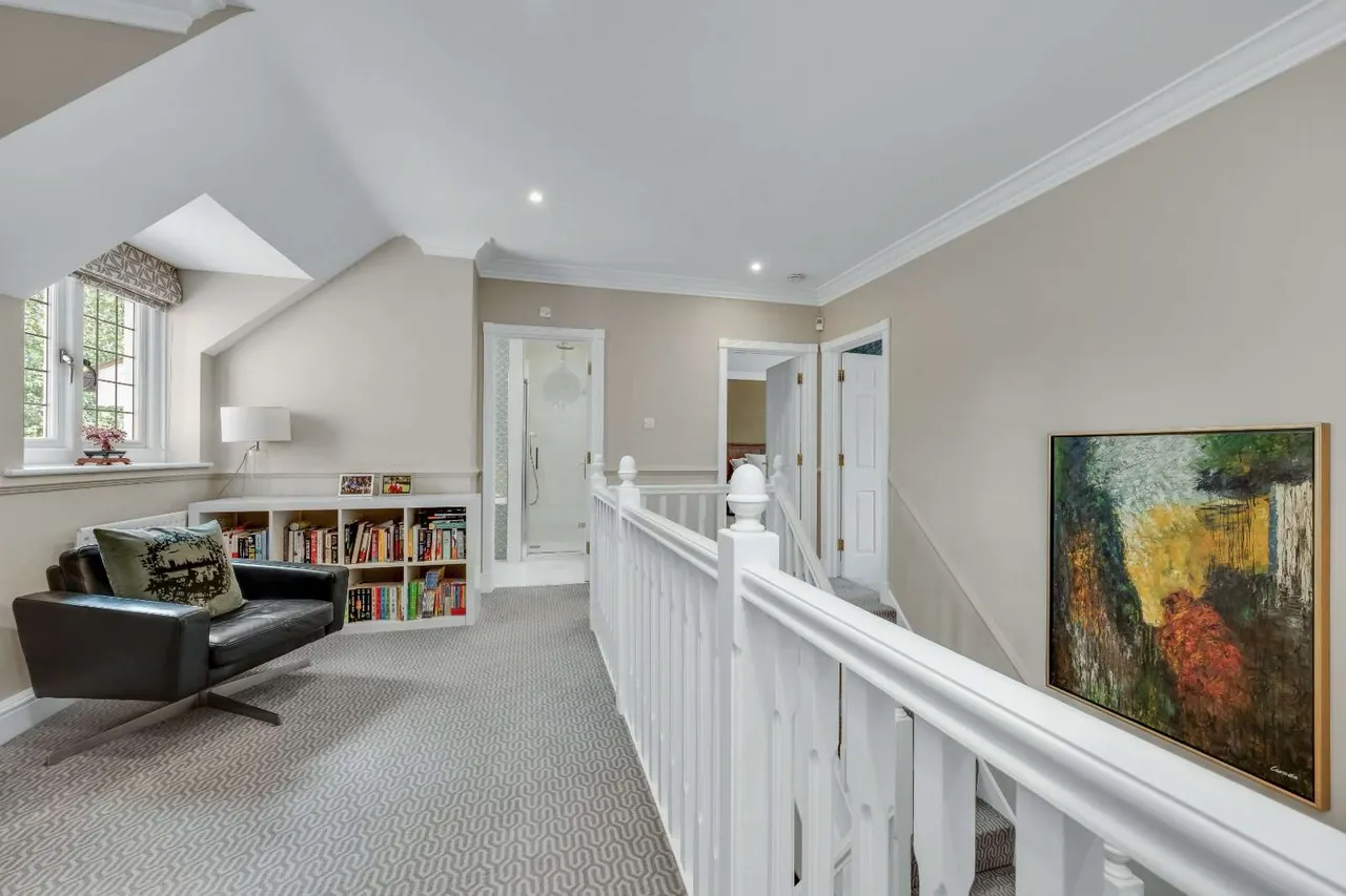 Copsem Lane, Esher, Surrey, KT10 9HB, photo 10