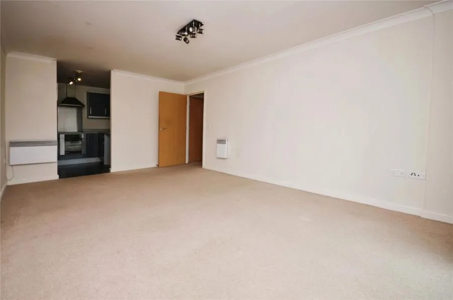 Viridian Square, Aylesbury, HP21, photo 5