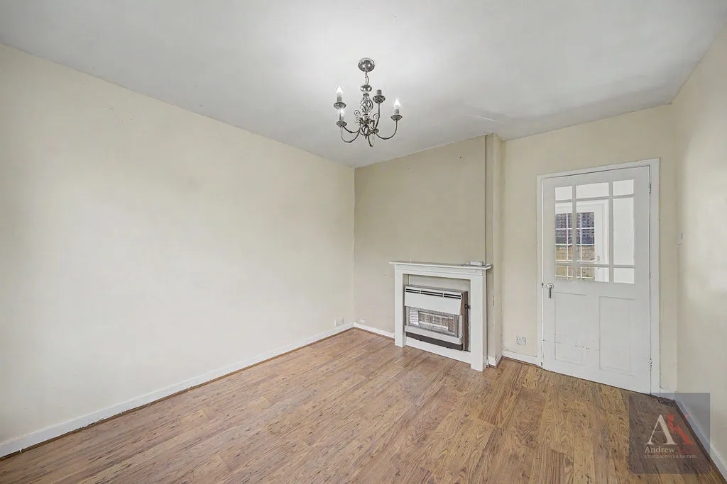 Whalley Avenue, Littleborough OL15 9HS, photo 2