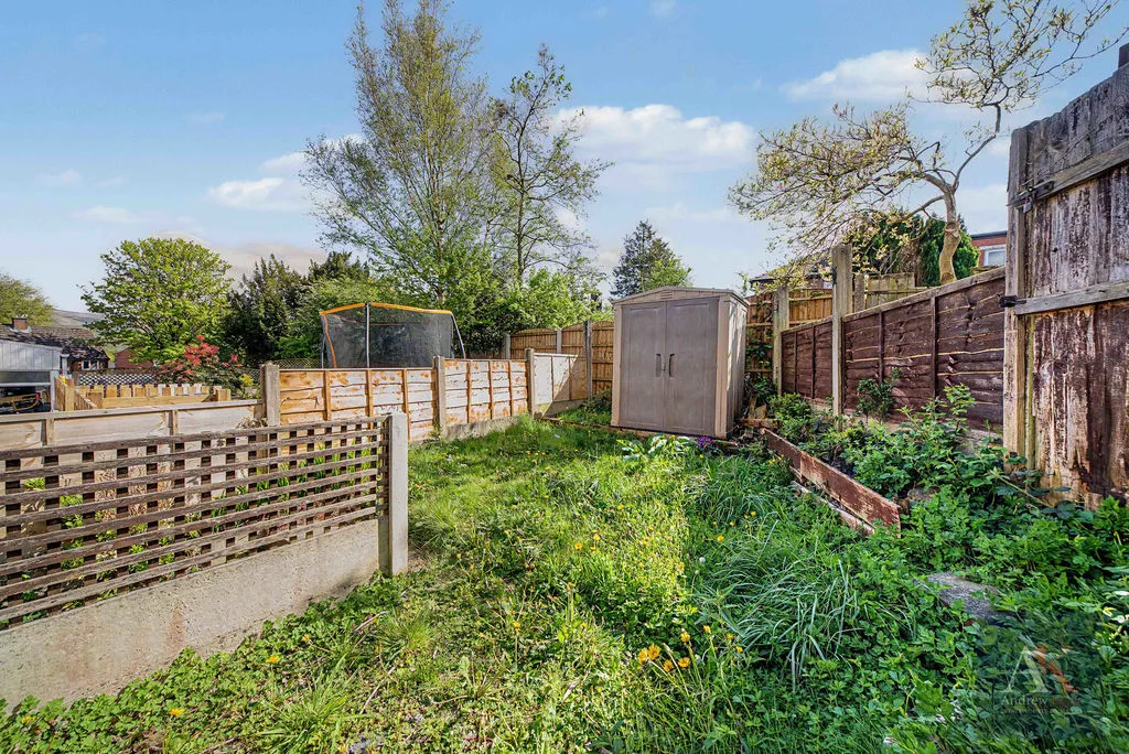 Whalley Avenue, Littleborough OL15 9HS, photo 15