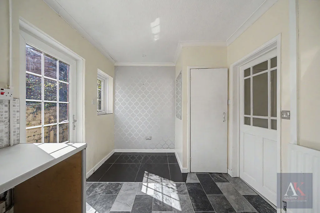 Whalley Avenue, Littleborough OL15 9HS, photo 5