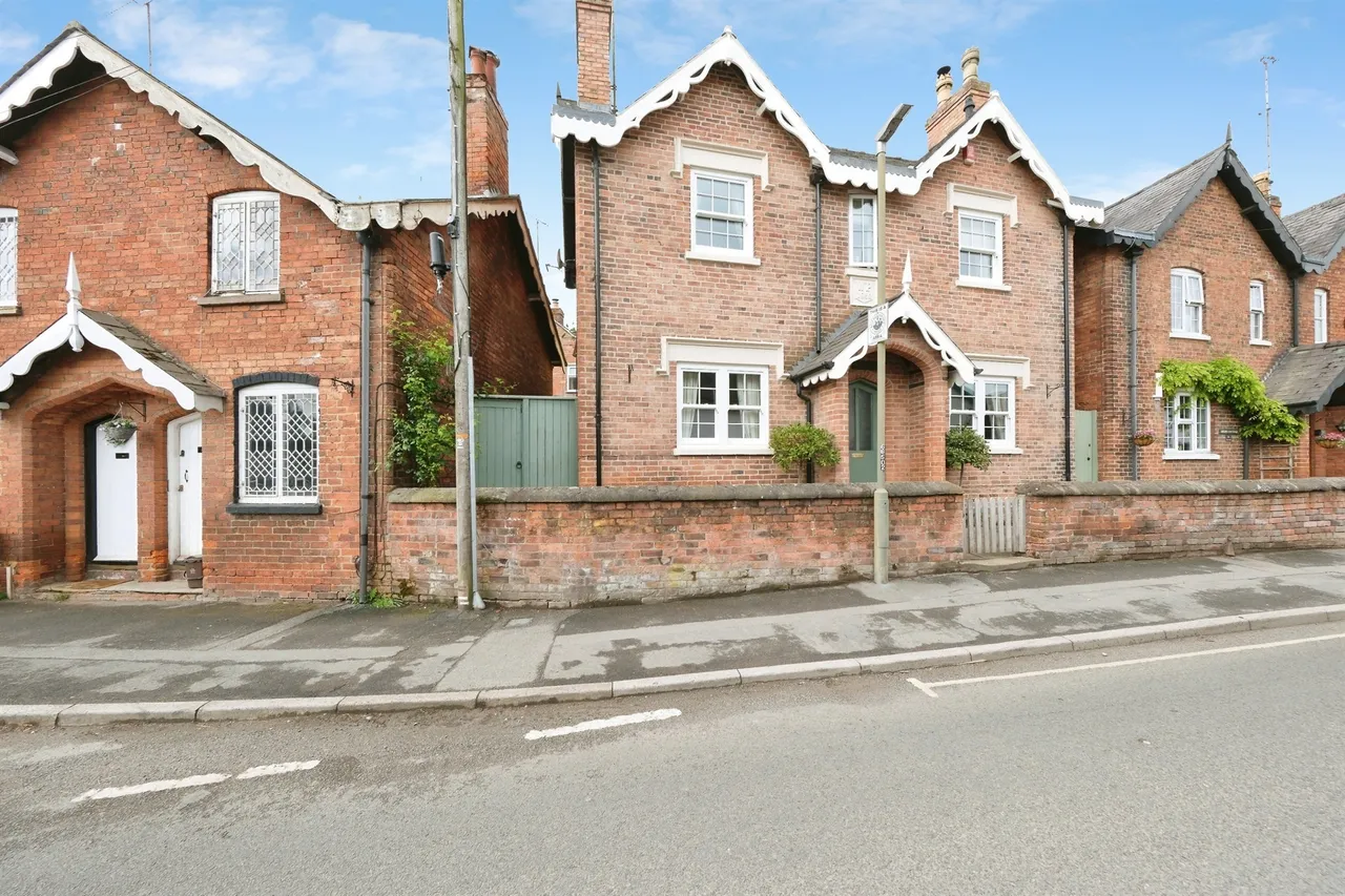 High Street, Repton, DE65, photo 13