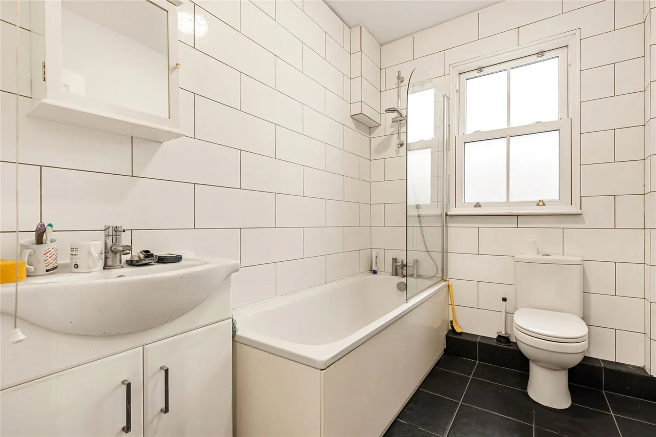 Ribblesdale Road, Furzedown, photo 14
