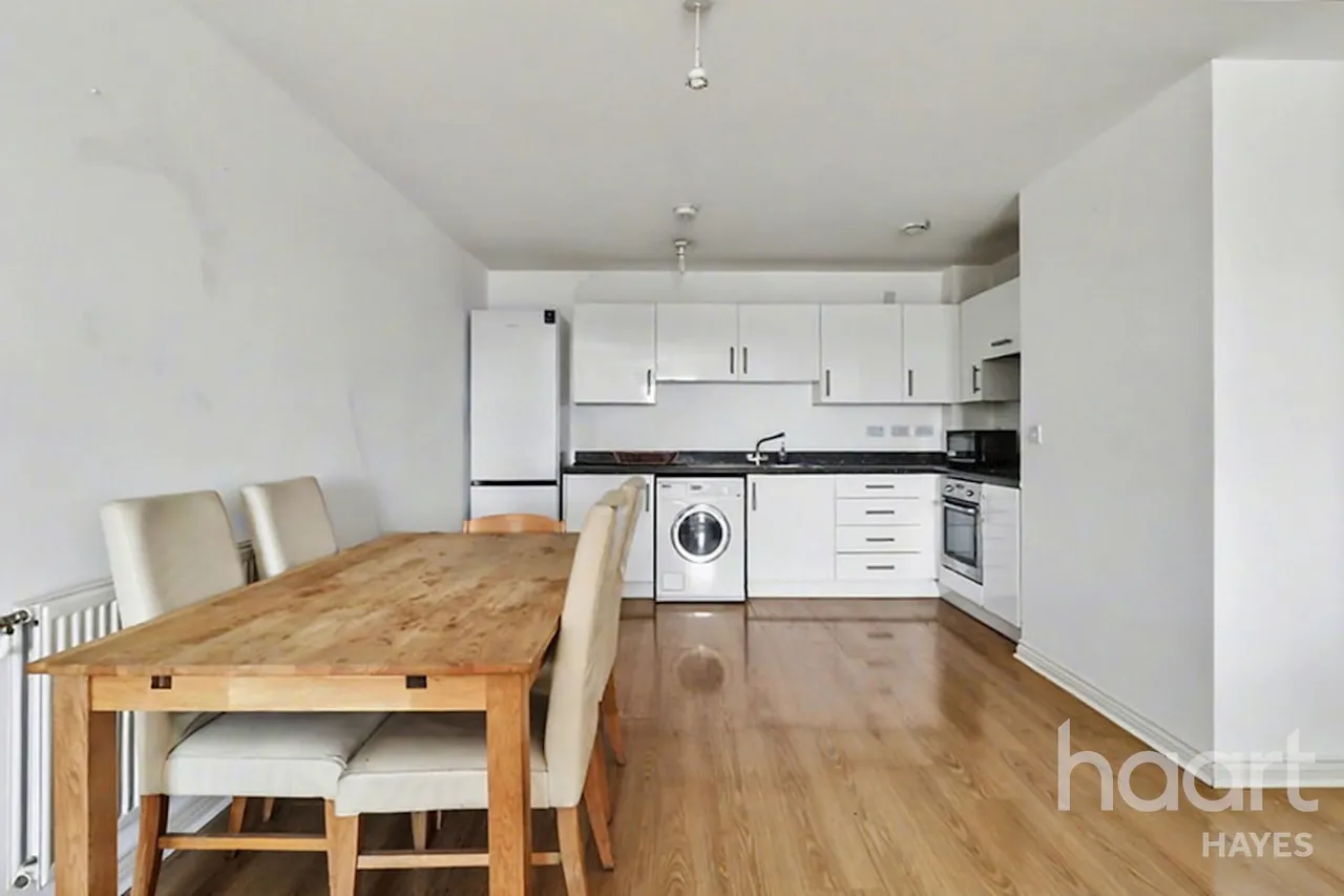 Varcoe Gardens, Hayes, UB3, photo 5