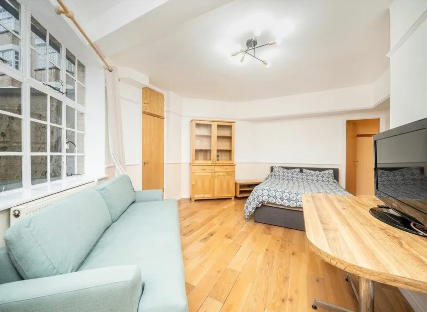 Woburn Place, Bloomsbury, WC1H, photo 4