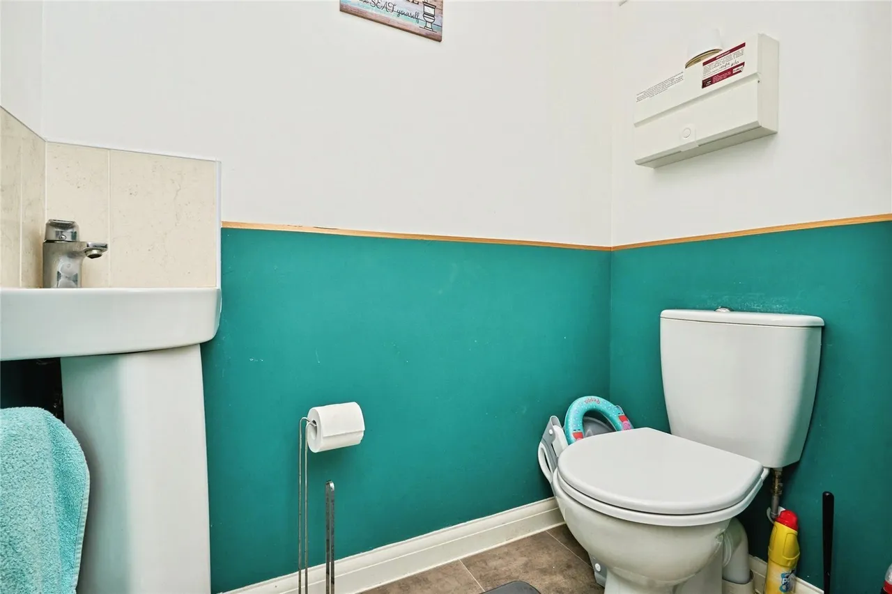 Godric Road, Newport, PO30, photo 14