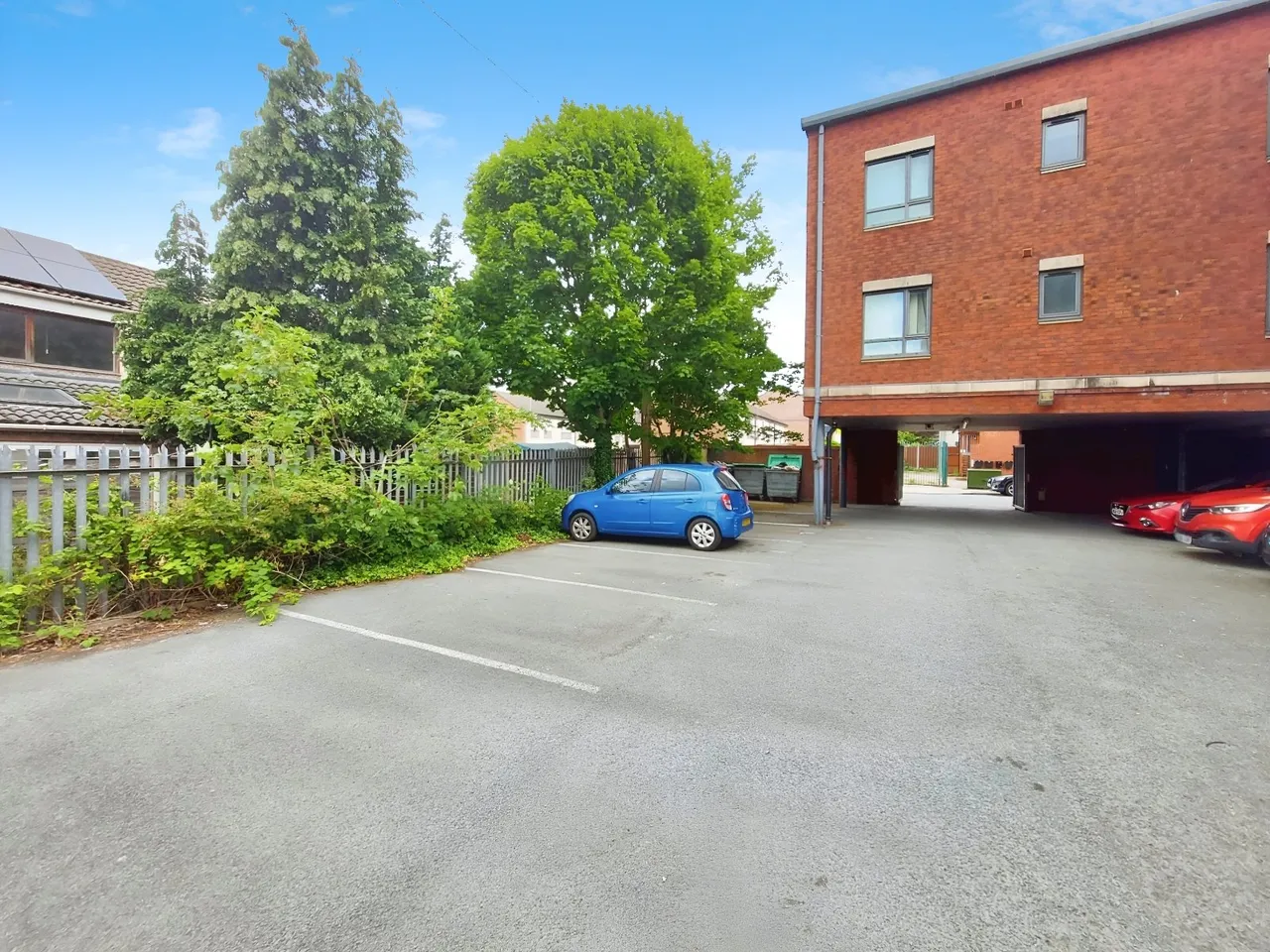 Liverpool Road, Eccles, M30, photo 7