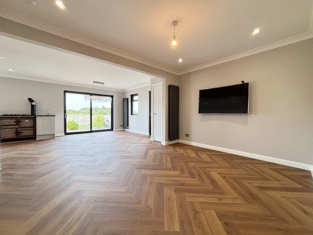 Off Craigthornhill Road, South Lanarkshire, Hamilton, ML3 7XN, photo 5