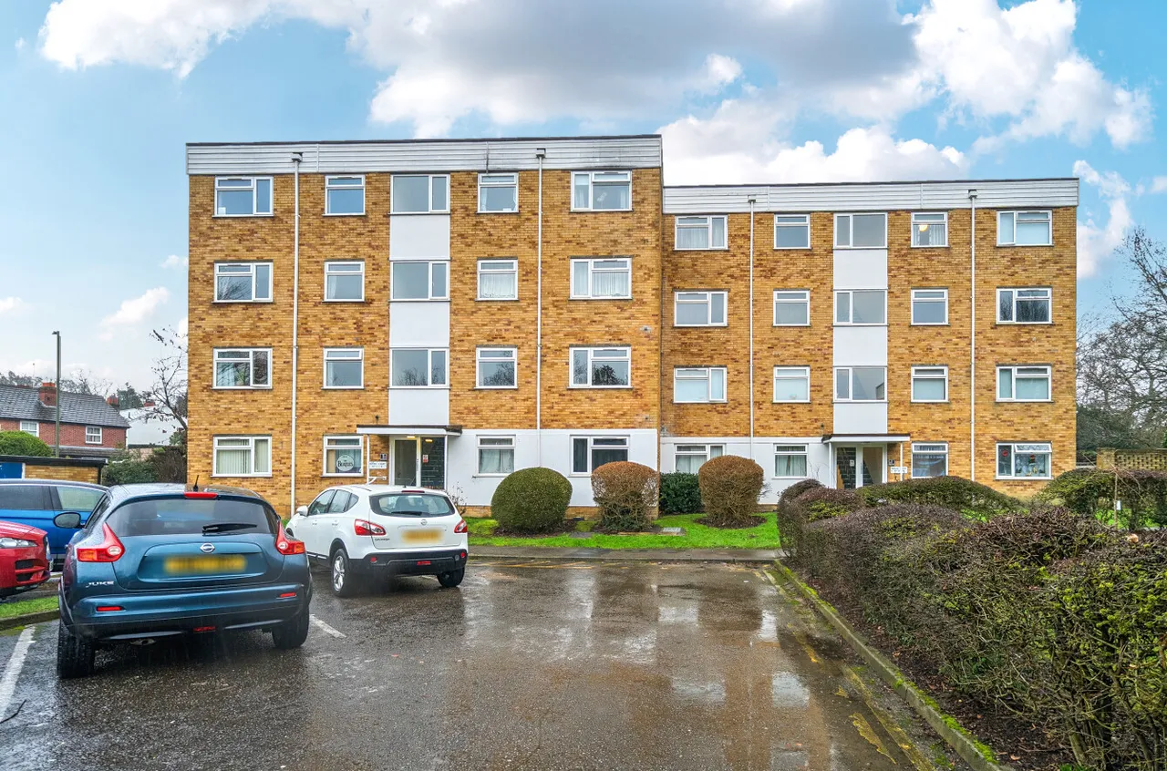 The Cloisters, Frimley, Camberley, Surrey, GU16 7JN, photo 11