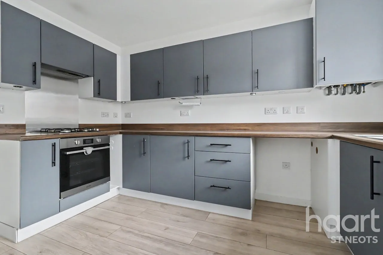 Heathcote Crescent, Huntingdon, PE28, photo 3