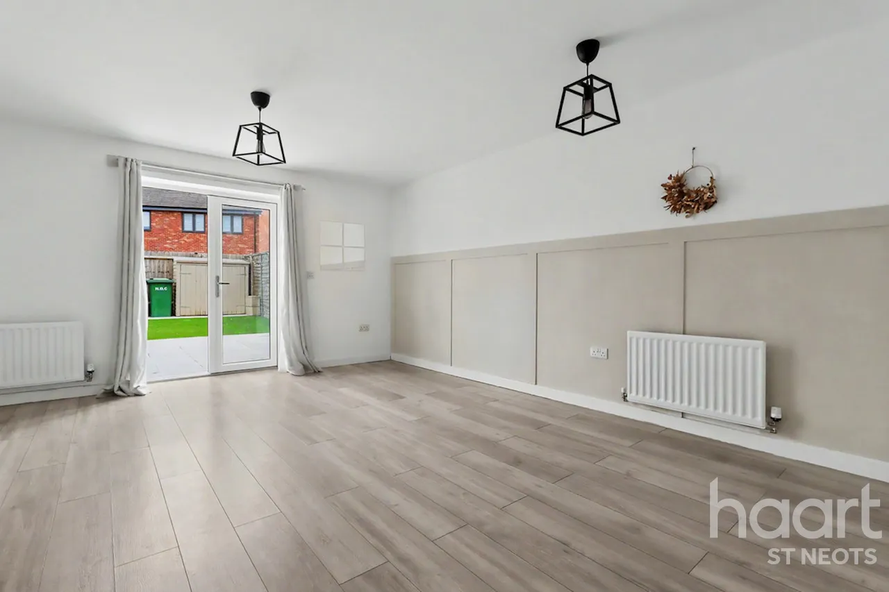 Heathcote Crescent, Huntingdon, PE28, photo 4