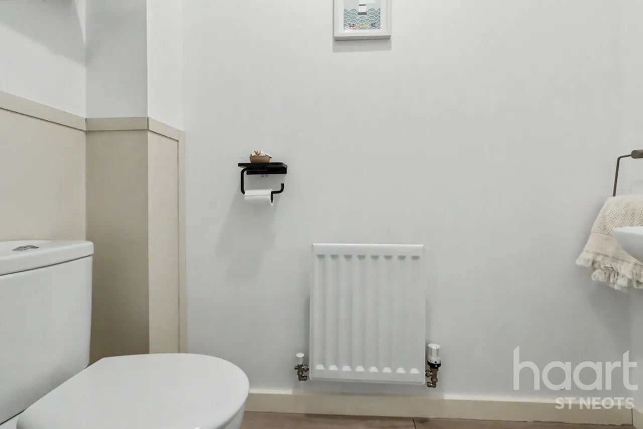 Heathcote Crescent, Huntingdon, PE28, photo 6