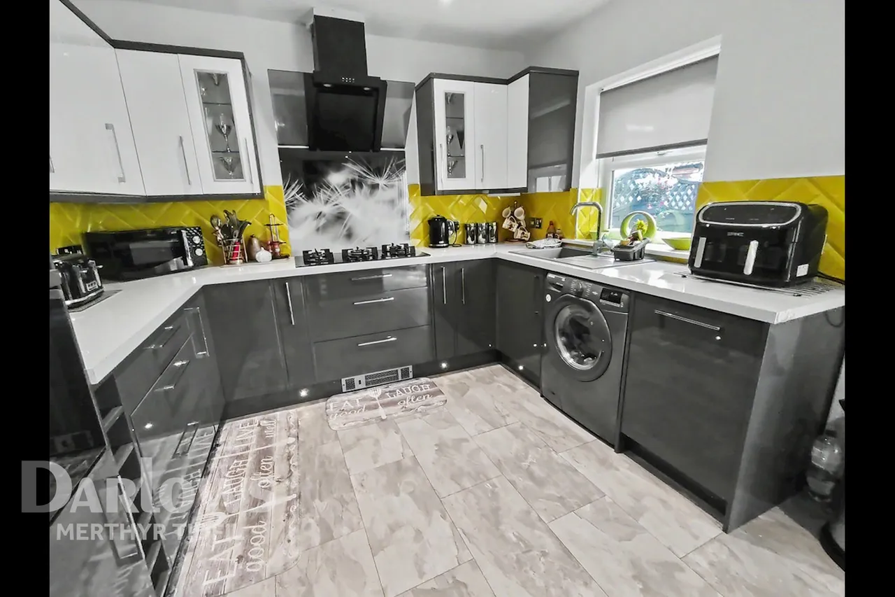Newcastle Street, Merthyr Tydfil, photo 9