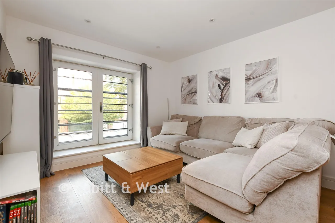 Victoria Road, Horley, RH6, photo 4