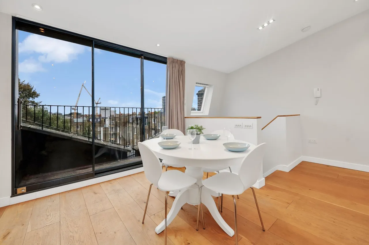 Chalcot Road, Primrose Hill, NW1, photo 3