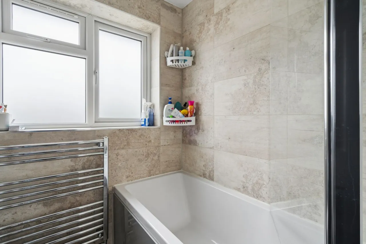 Wardes Close, Prestwood, HP16, photo 22