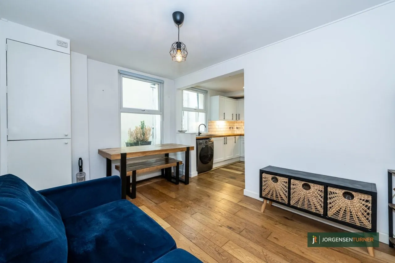 Coningham Road, Shepherds Bush, W12, photo 3
