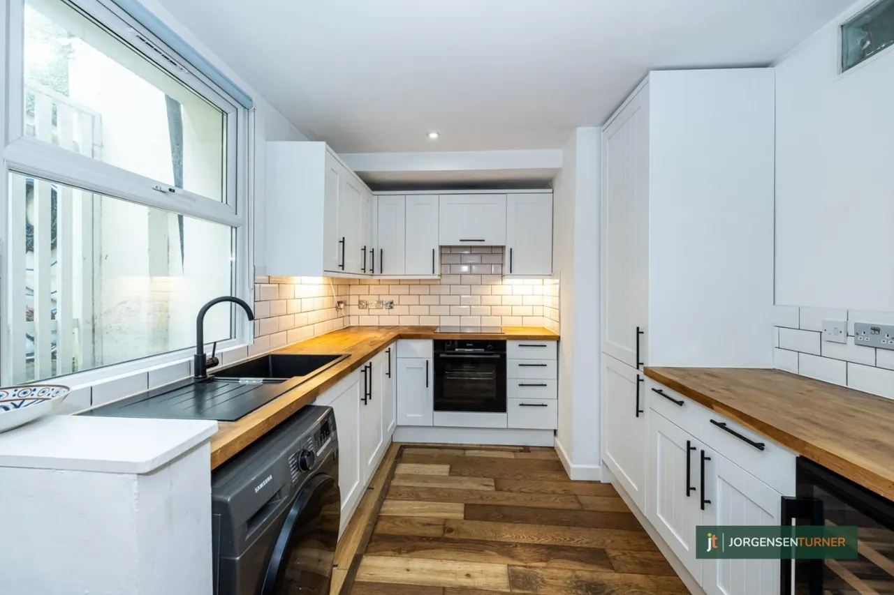 Coningham Road, Shepherds Bush, W12, photo 2