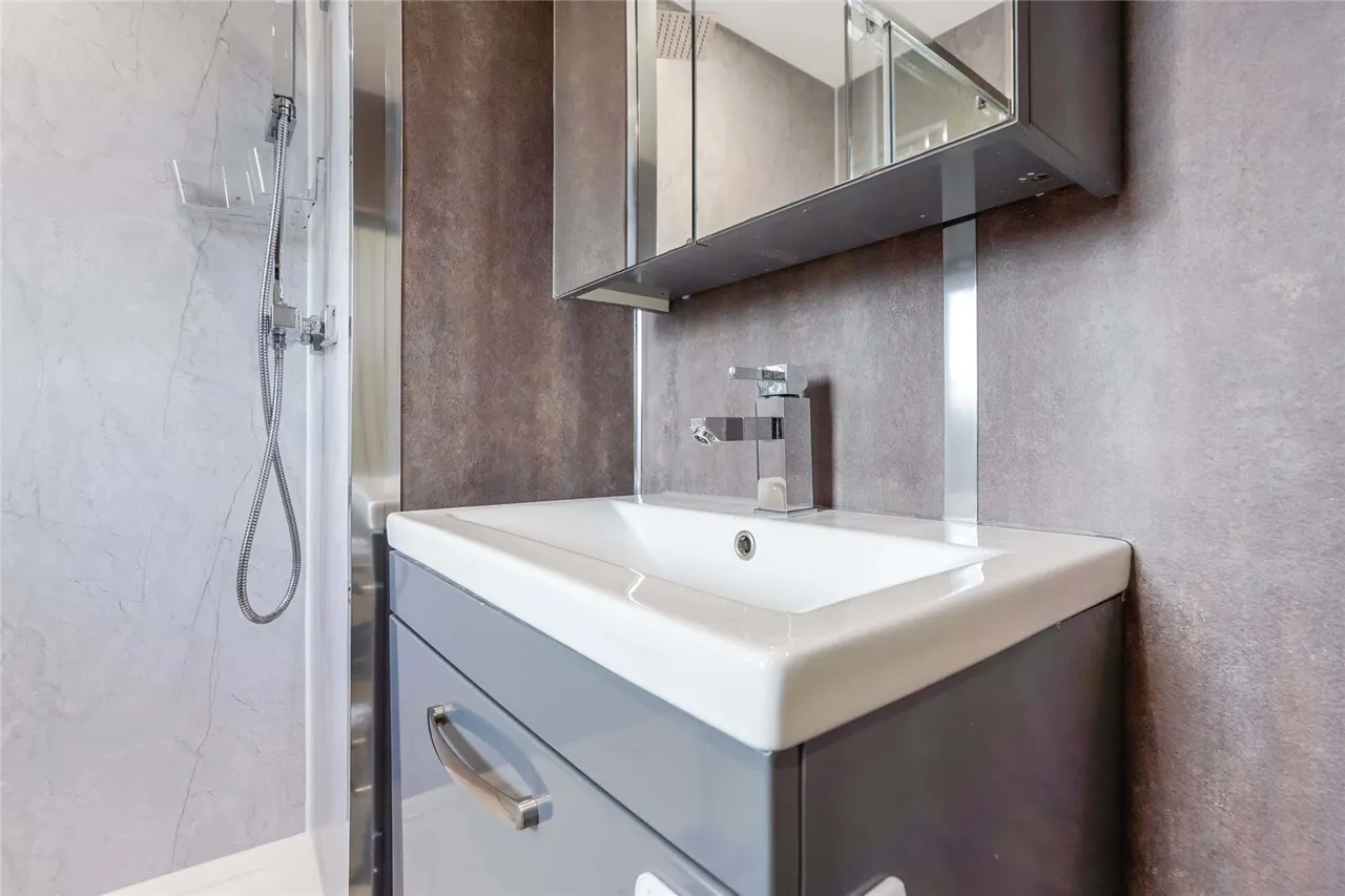 Southview Court, GLASGOW, Lanarkshire, G64, photo 19