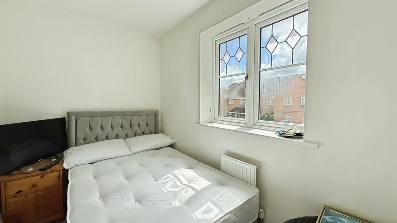Fell Road, Westbury, photo 12