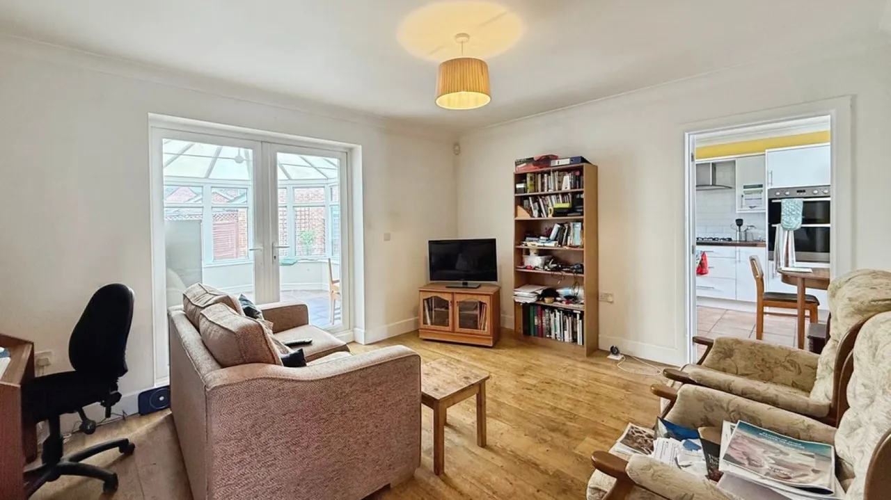 Fell Road, Westbury, photo 3
