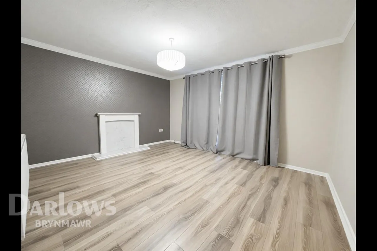 Bronhafod Street, Brynmawr, photo 4