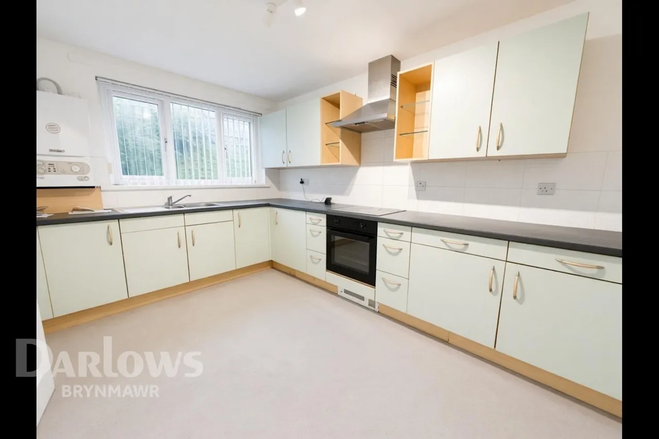 Bronhafod Street, Brynmawr, photo 2