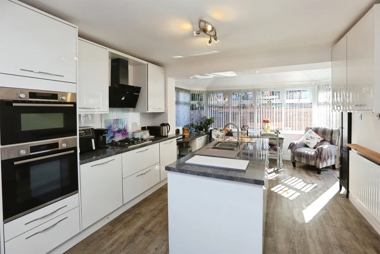 School Road, Bursledon, SO31, photo 2