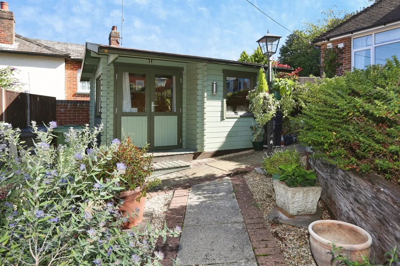 School Road, Bursledon, SO31, photo 26