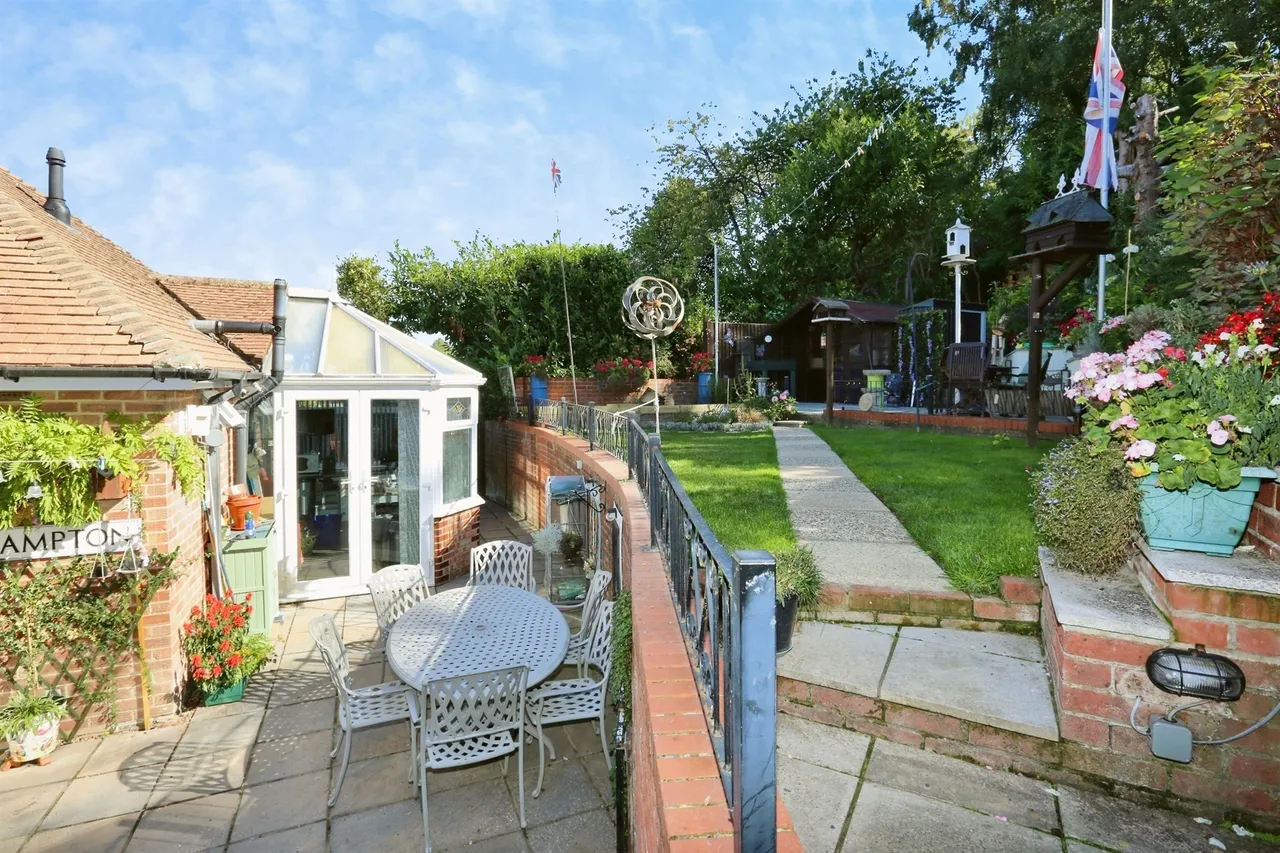 School Road, Bursledon, SO31, photo 19