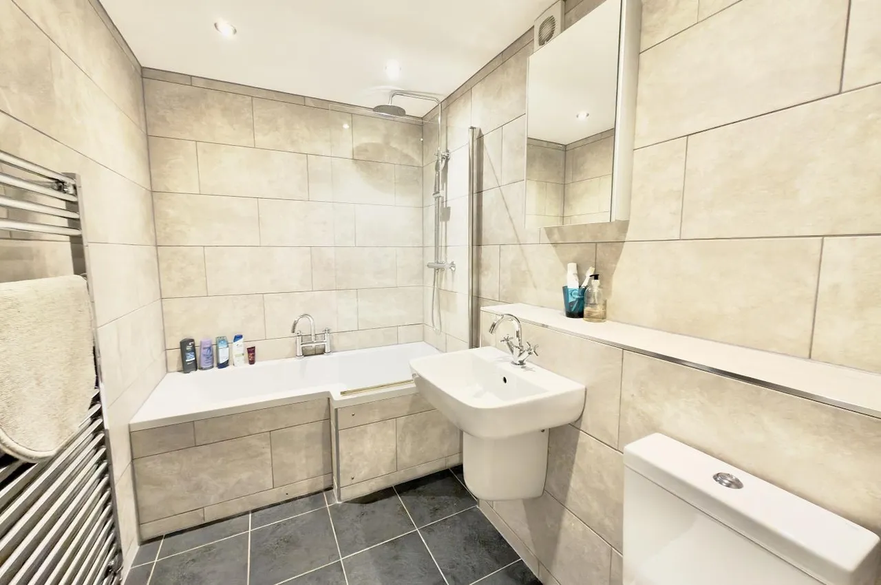 St Ives Gardens, BH2, photo 13
