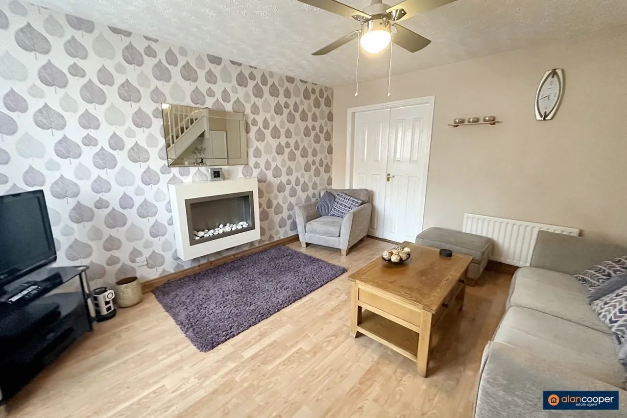 Stokesay Close, Weavers Green, CV11, photo 3