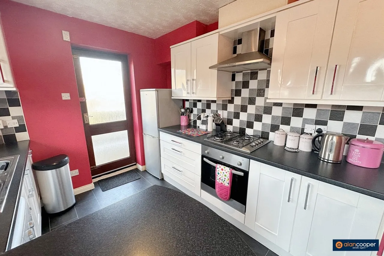 Stokesay Close, Weavers Green, CV11, photo 7