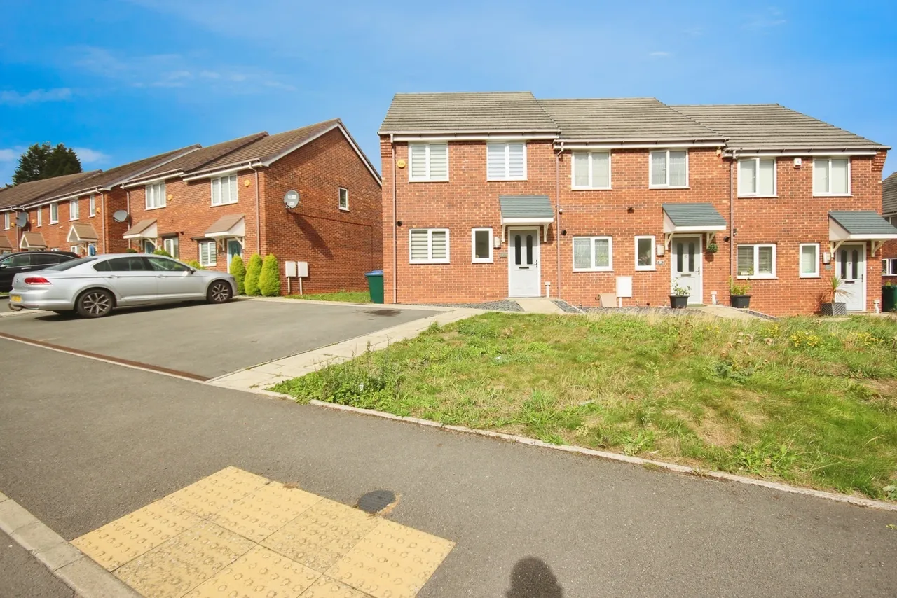 3 bed house for sale — Binswood Close, COVENTRY, West Midlands, CV2